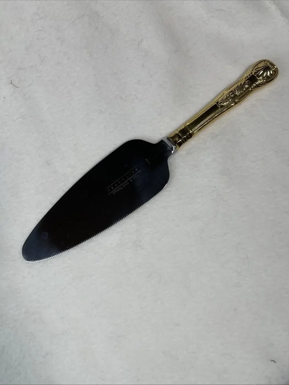 Heartline Stainless Steel Cake Server with Goldtone Handle